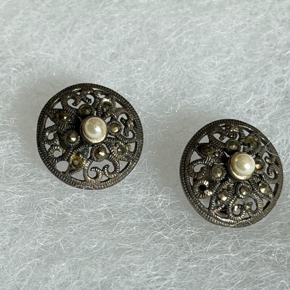 Vintage Sterling Silver Marquisette and Pearl Stud Earrings
